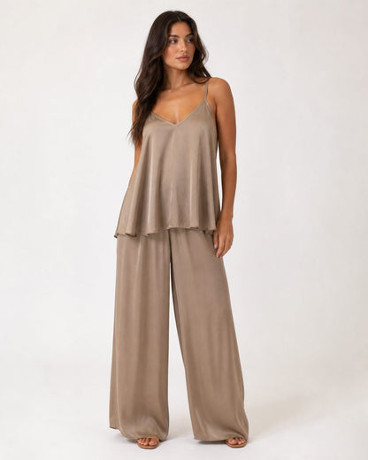 Top Amira in raso marrone - top fluido con scollo a V