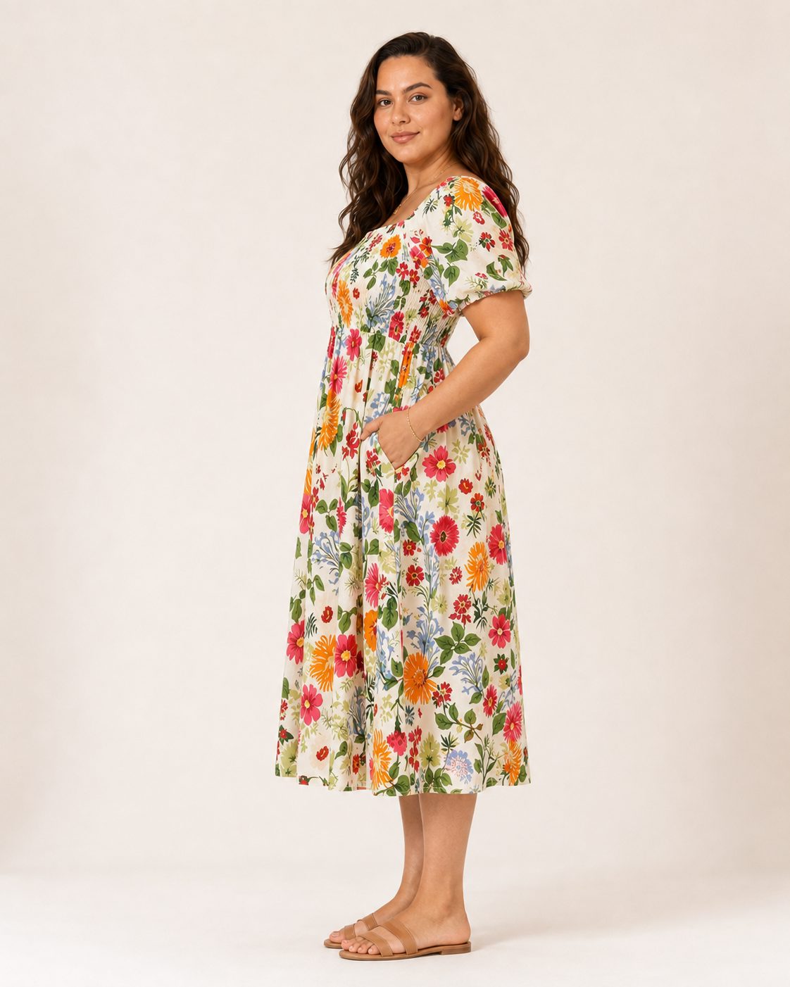 Elena Kleid – Sommerkleid aus Baumwolle mit Blumenmuster, eckigem Ausschnitt und Taschen