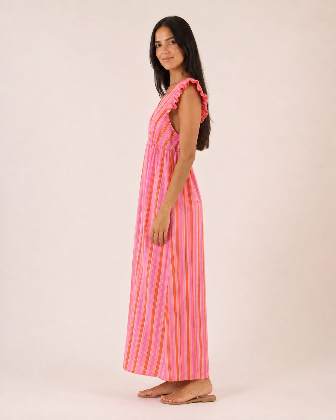 Livia Kleid – Maxikleid aus Musselin mit pink-orangen Streifen und Rüschenträgern
