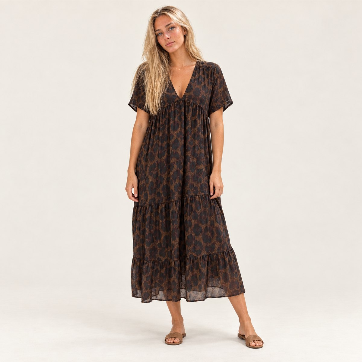 Edda Kleid von vorne, ganze Länge