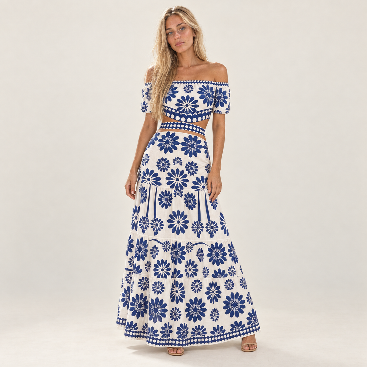 Sina Kleid von vorne, ganze Länge