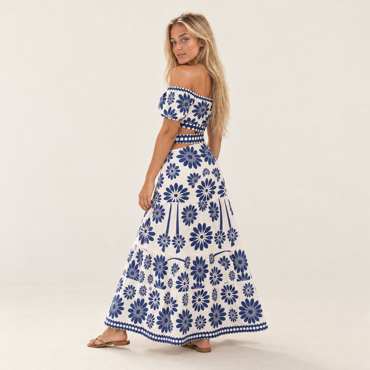 Sina Kleid aus der Dreiviertelansicht